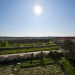 Novokmet-crno